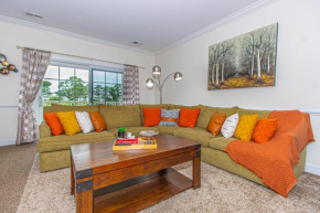 Lavish Upscale 3BR 2BA Golf Villa Near Beach